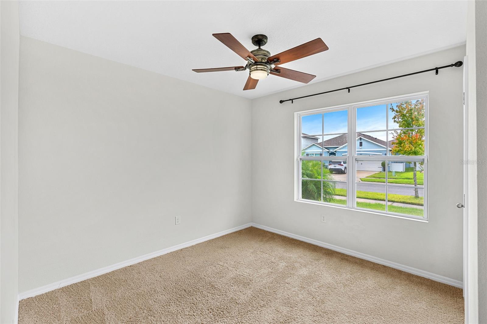 Image 4 of 44 For 1433 Riverboat Drive