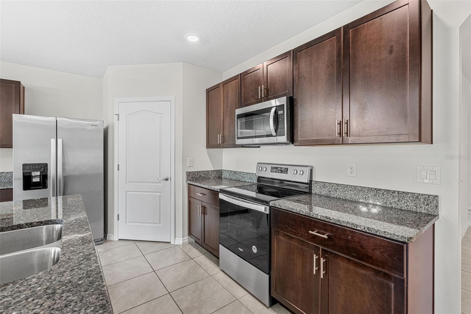 Image 9 of 44 For 1433 Riverboat Drive