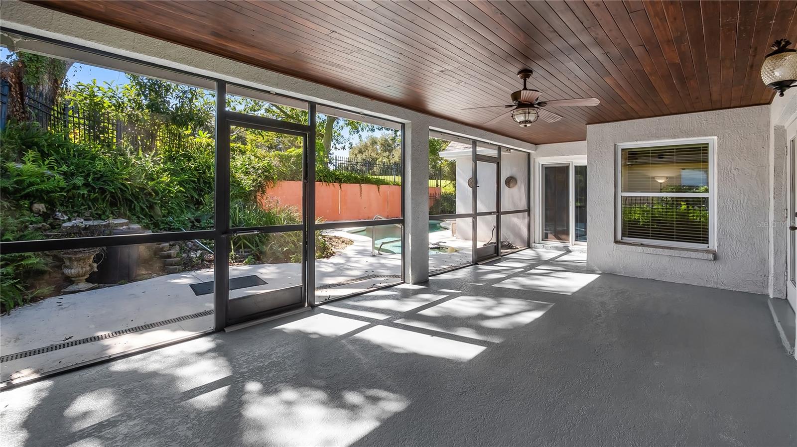 Image 40 of 46 For 8620 Spyglass Loop