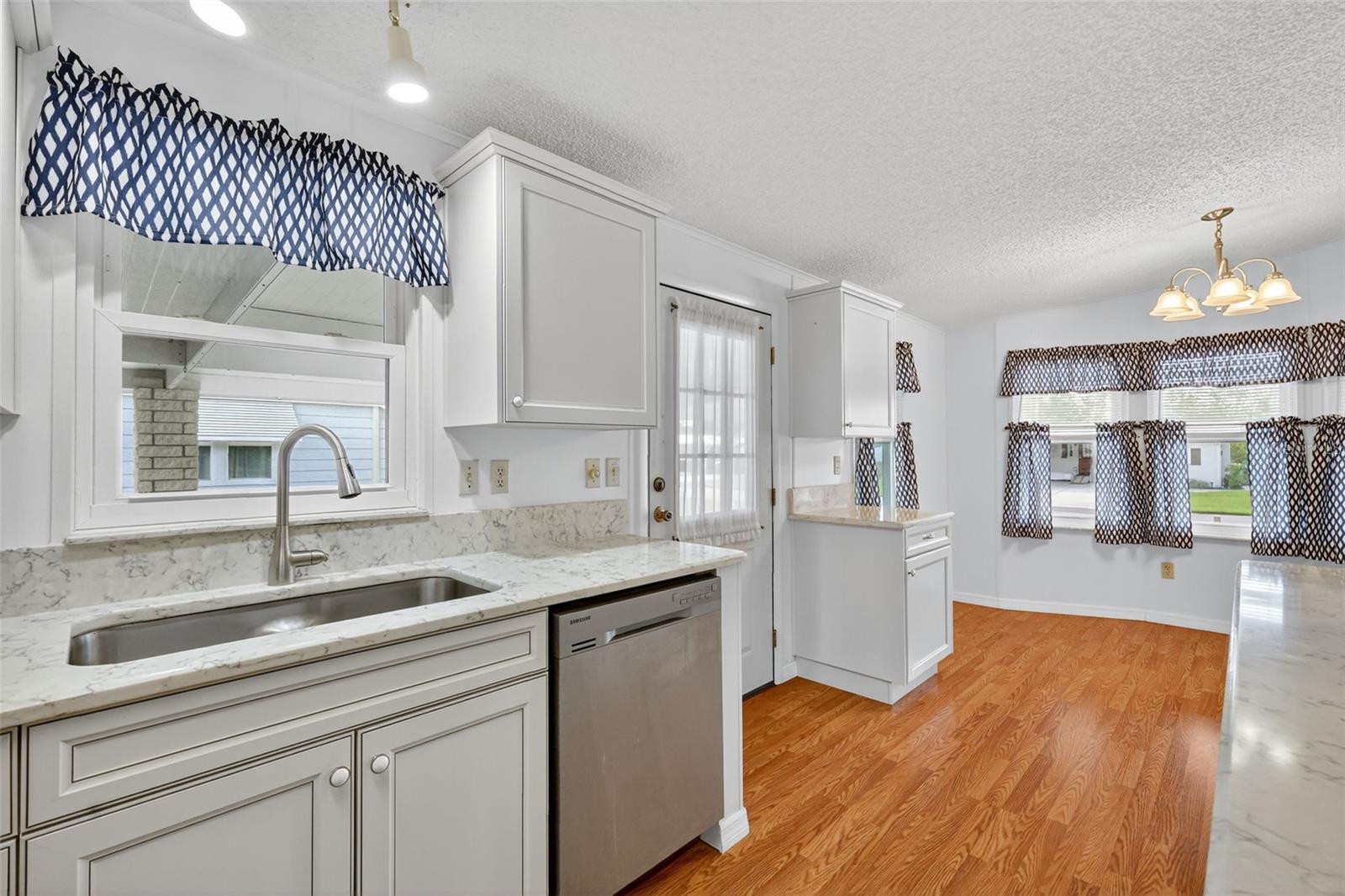 Image 15 of 35 For 3324 Myakka River Road