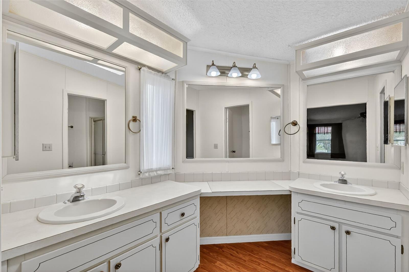 Image 18 of 35 For 3324 Myakka River Road