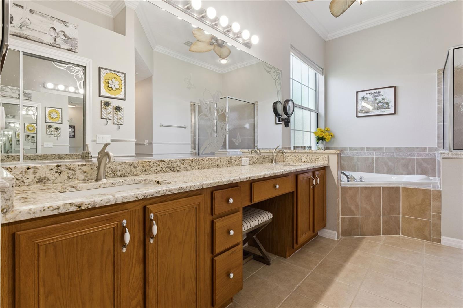 Image 18 of 34 For 25633 Laurel Valley