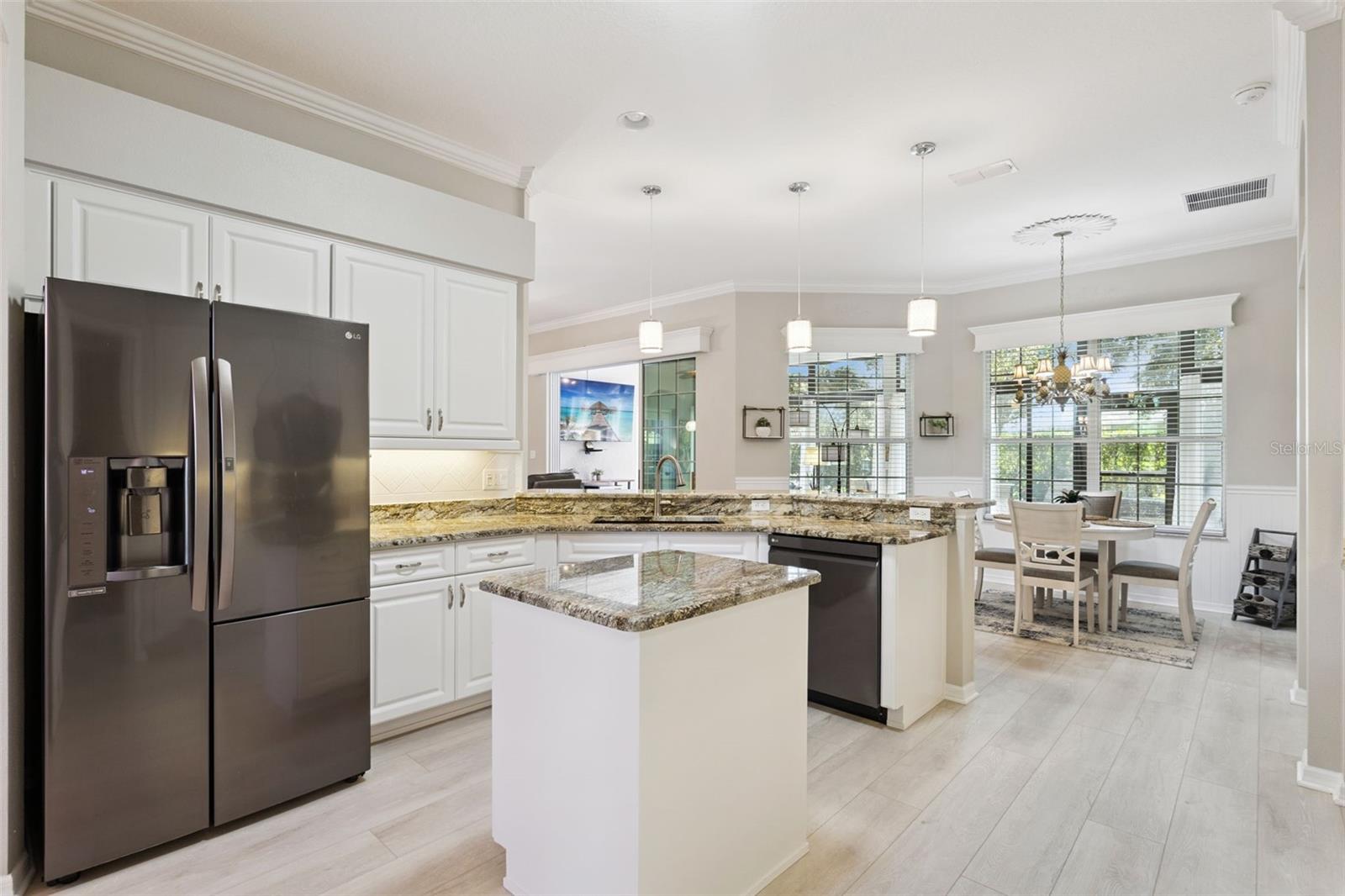 Image 3 of 34 For 25633 Laurel Valley