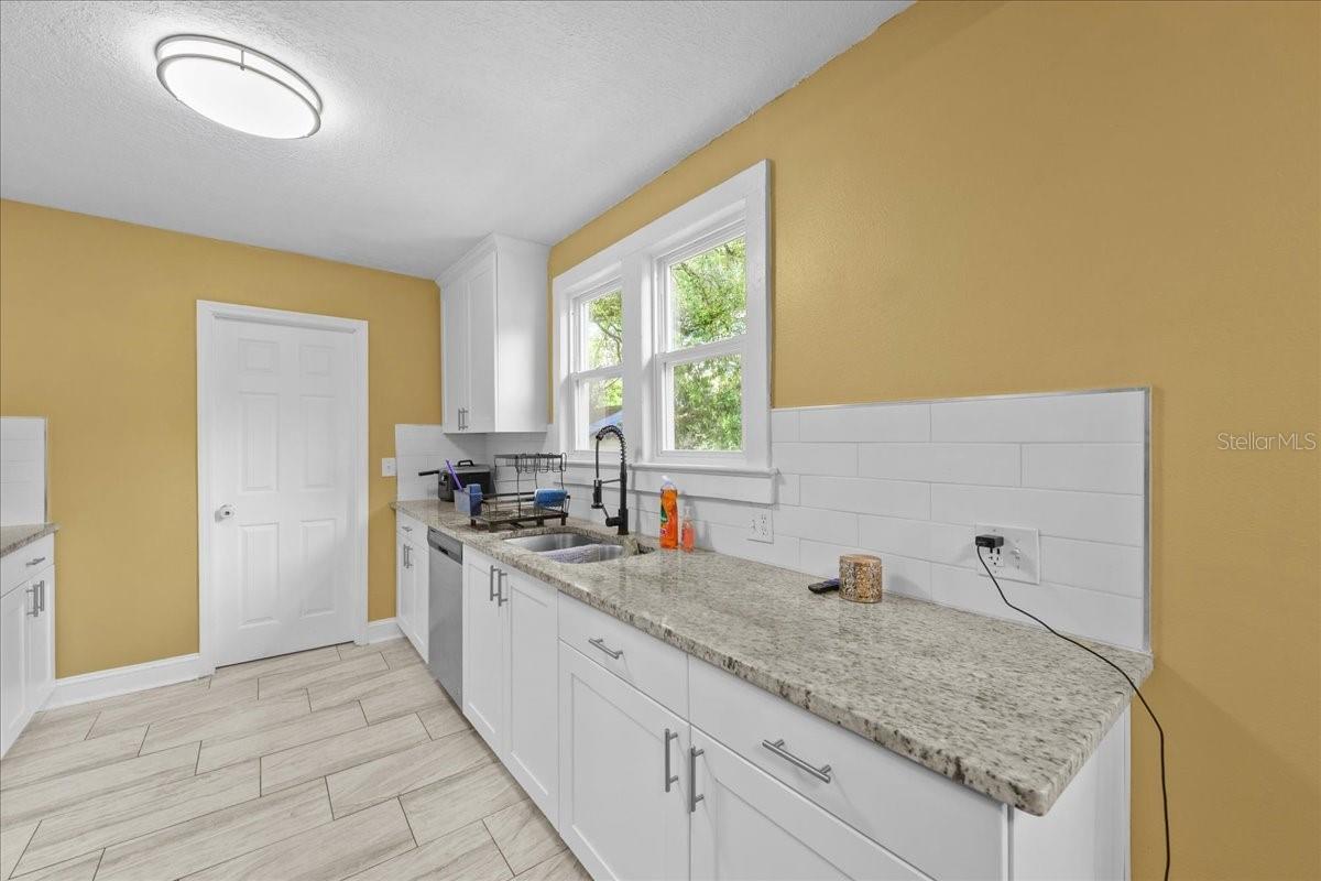 Image 15 of 26 For 2262 Bayview Road