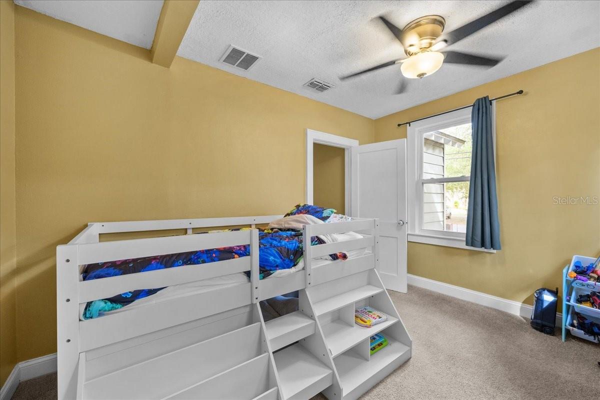 Image 18 of 26 For 2262 Bayview Road