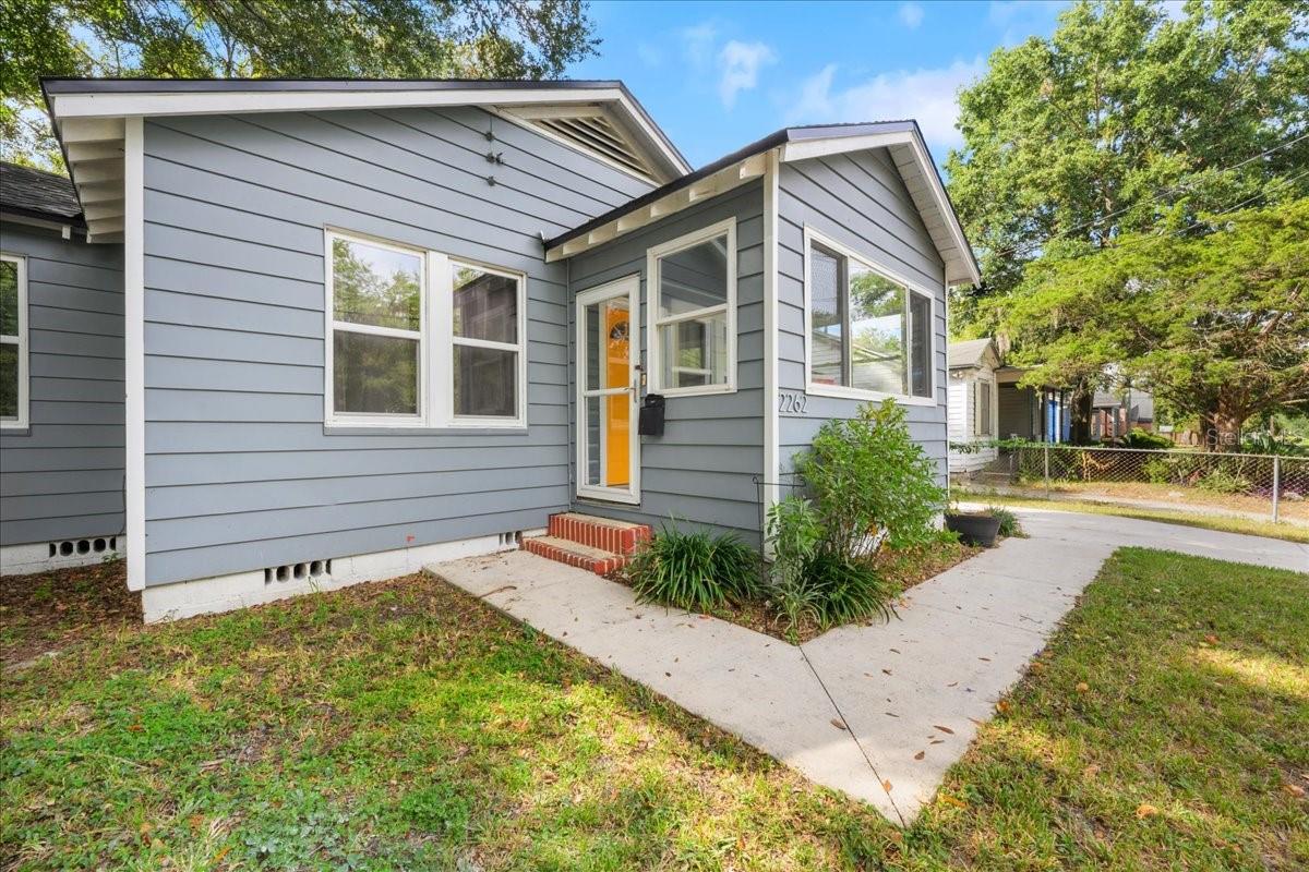 Image 5 of 26 For 2262 Bayview Road