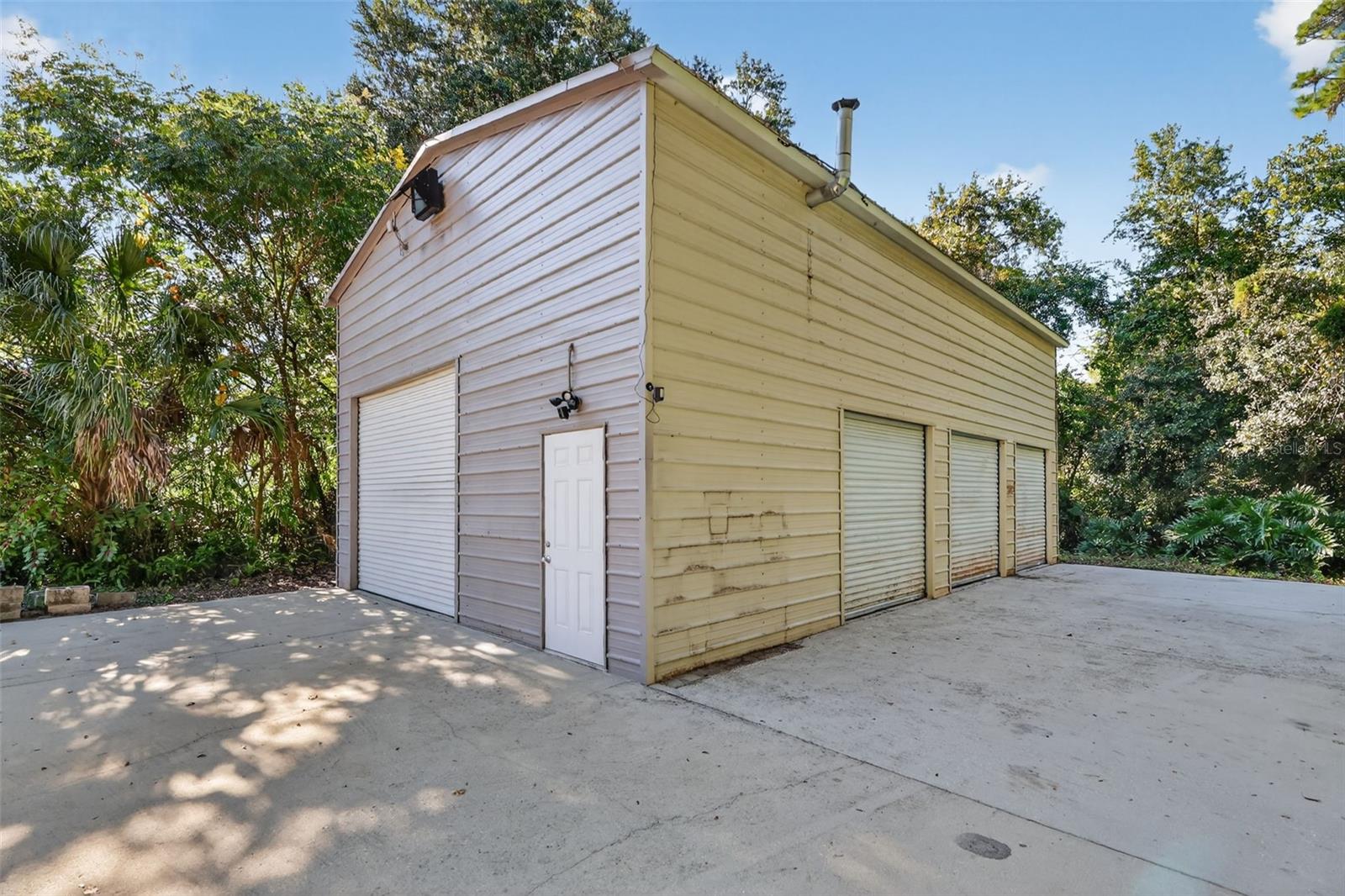 Image 31 of 40 For 1257 Lake Brantley Road