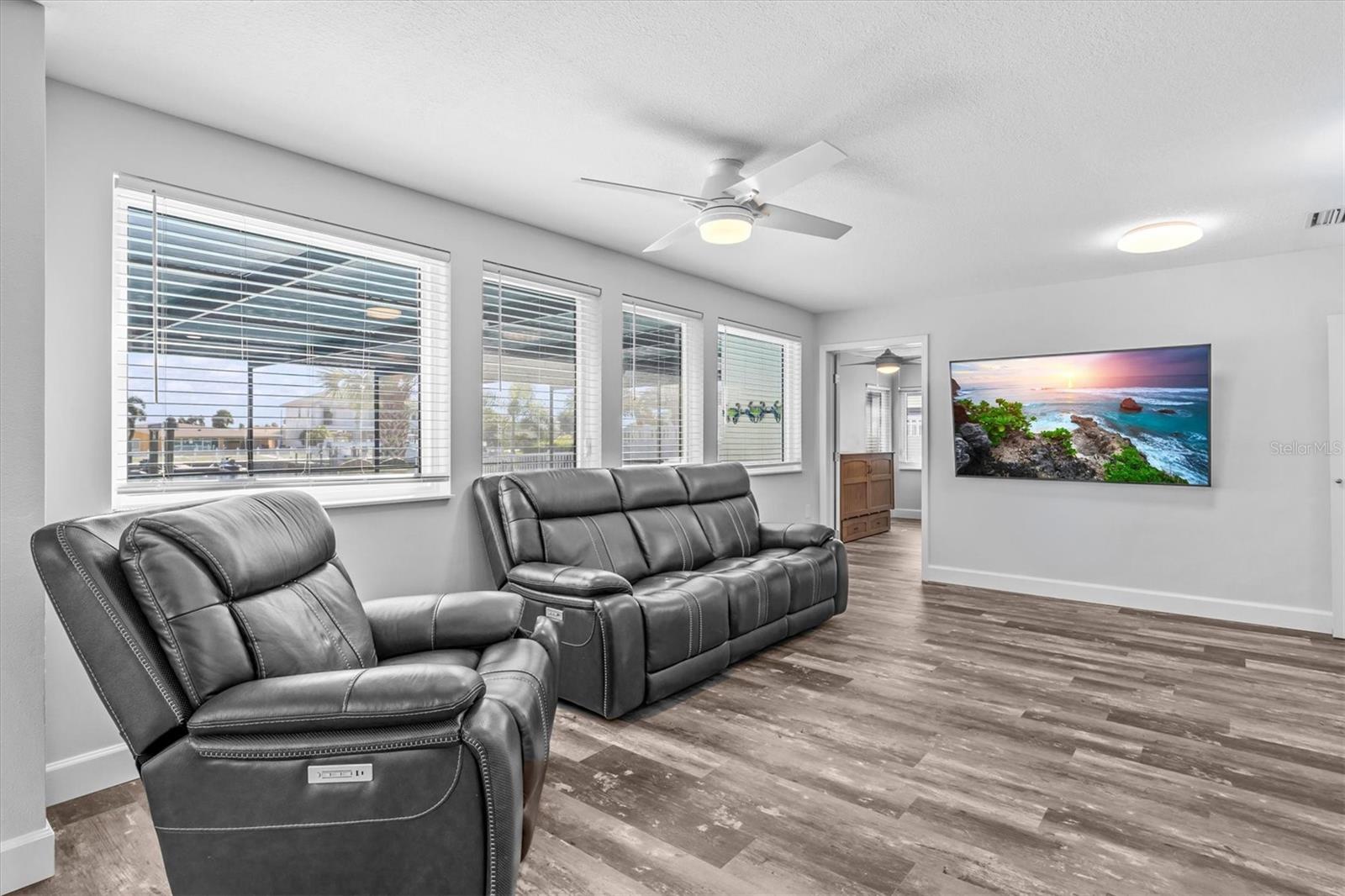 Image 13 of 51 For 5524 Leeward Lane