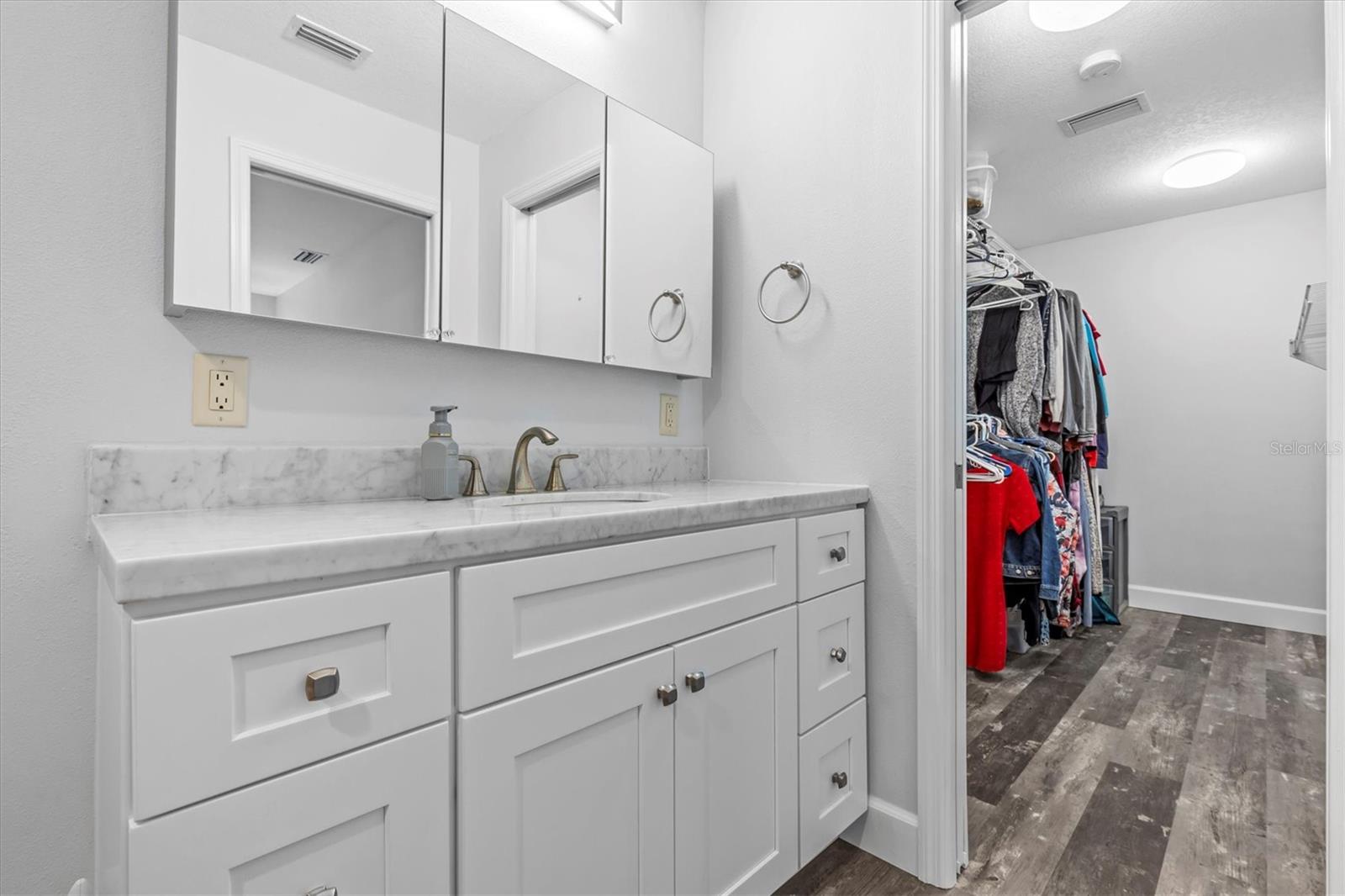 Image 37 of 51 For 5524 Leeward Lane