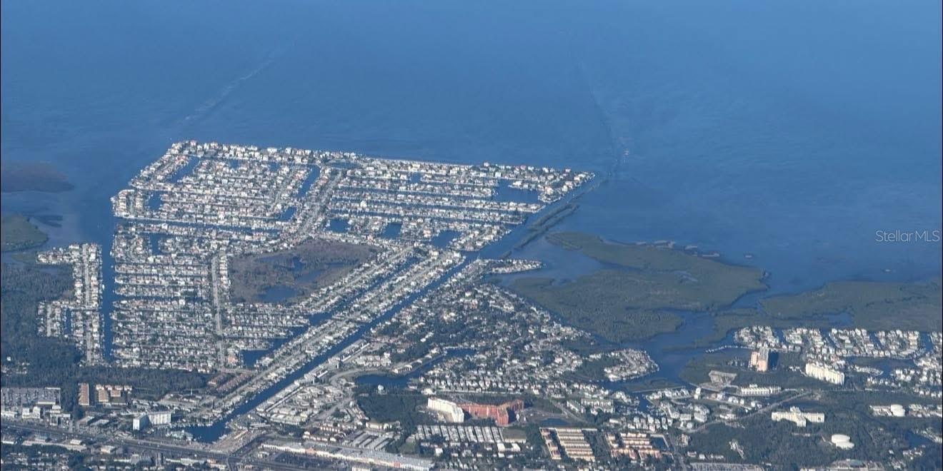 Listing photo id 50 for 5524 Leeward Lane