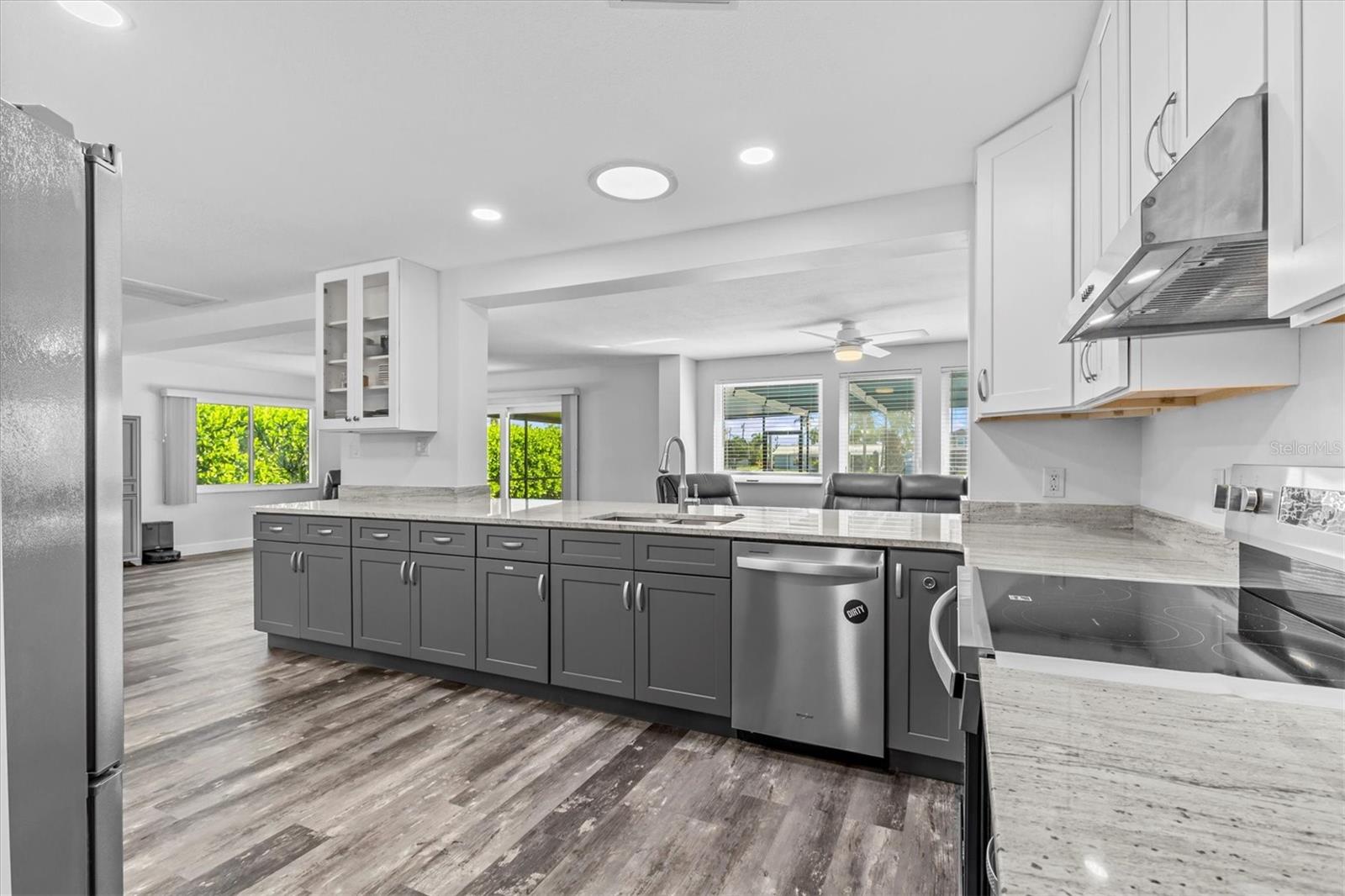 Image 8 of 51 For 5524 Leeward Lane