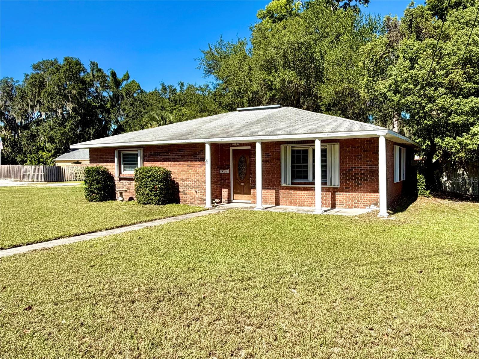 Details for 208 Palm Way, TAVARES, FL 32778