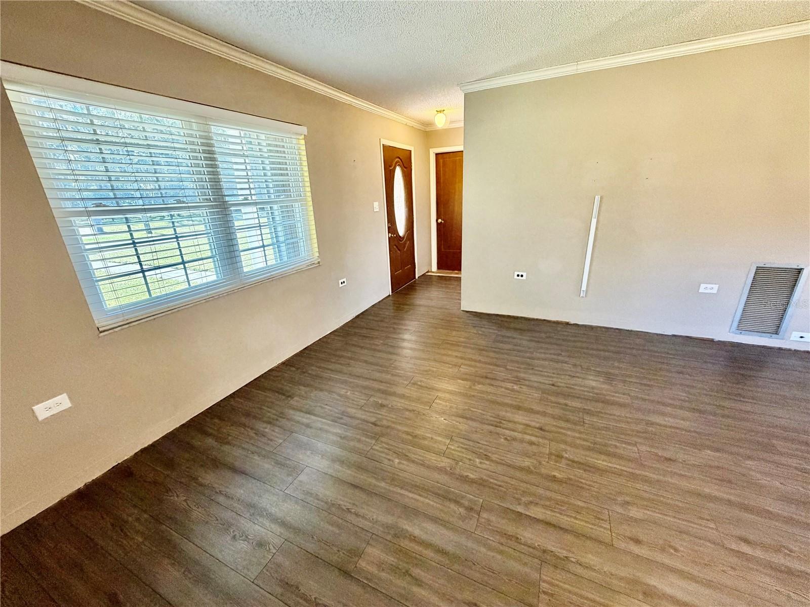 Image 10 of 45 For 208 Palm Way