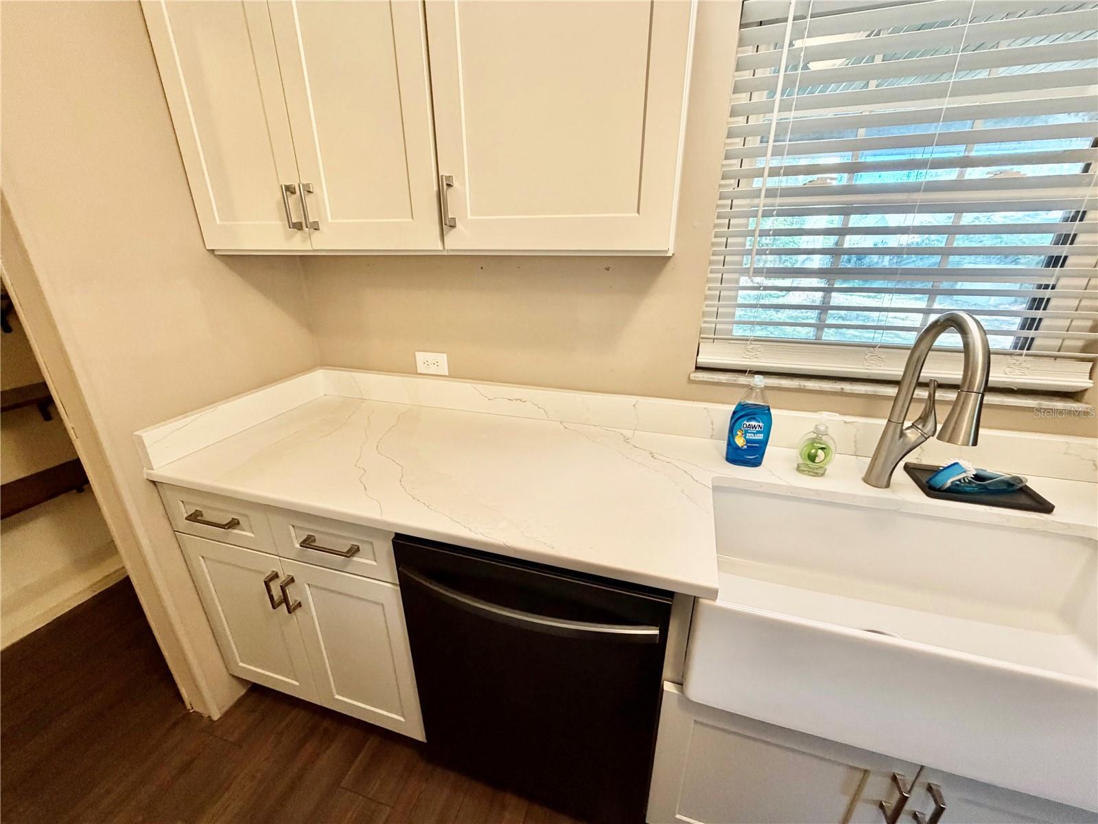 Image 14 of 45 For 208 Palm Way