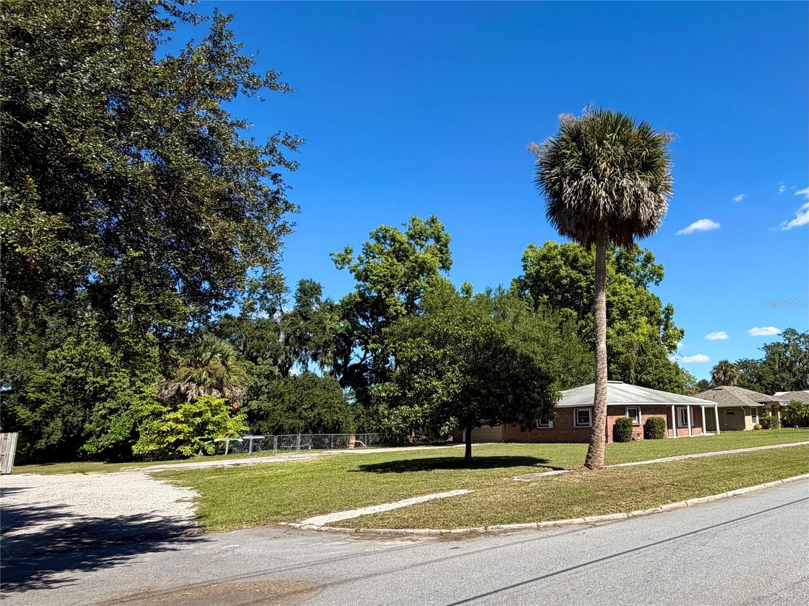 Image 41 of 45 For 208 Palm Way