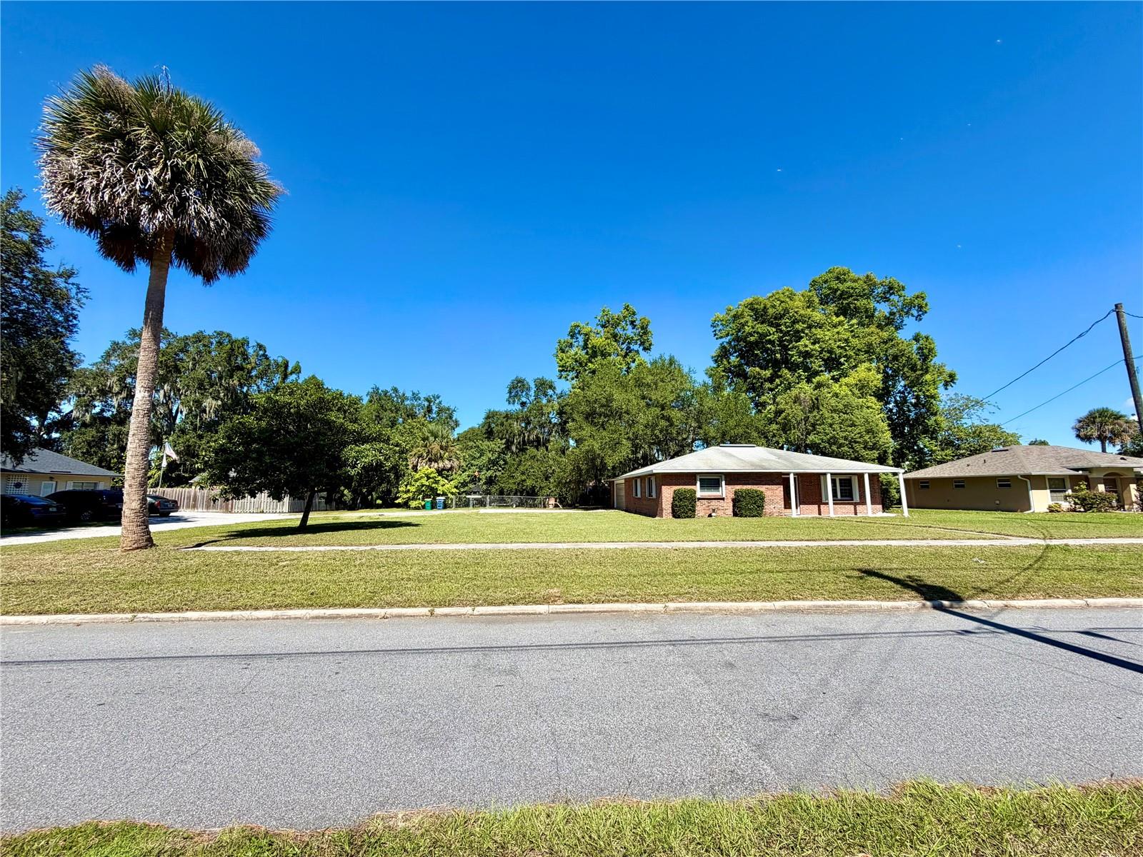 Image 42 of 45 For 208 Palm Way