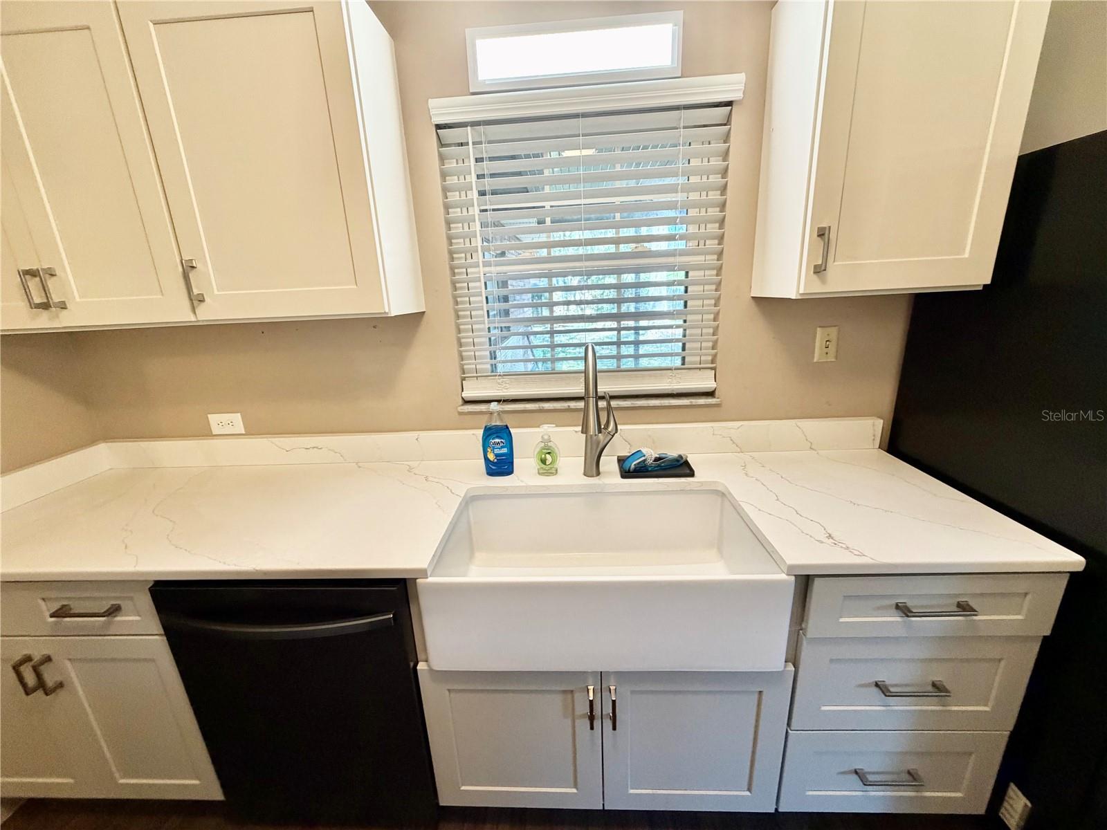 Image 6 of 45 For 208 Palm Way