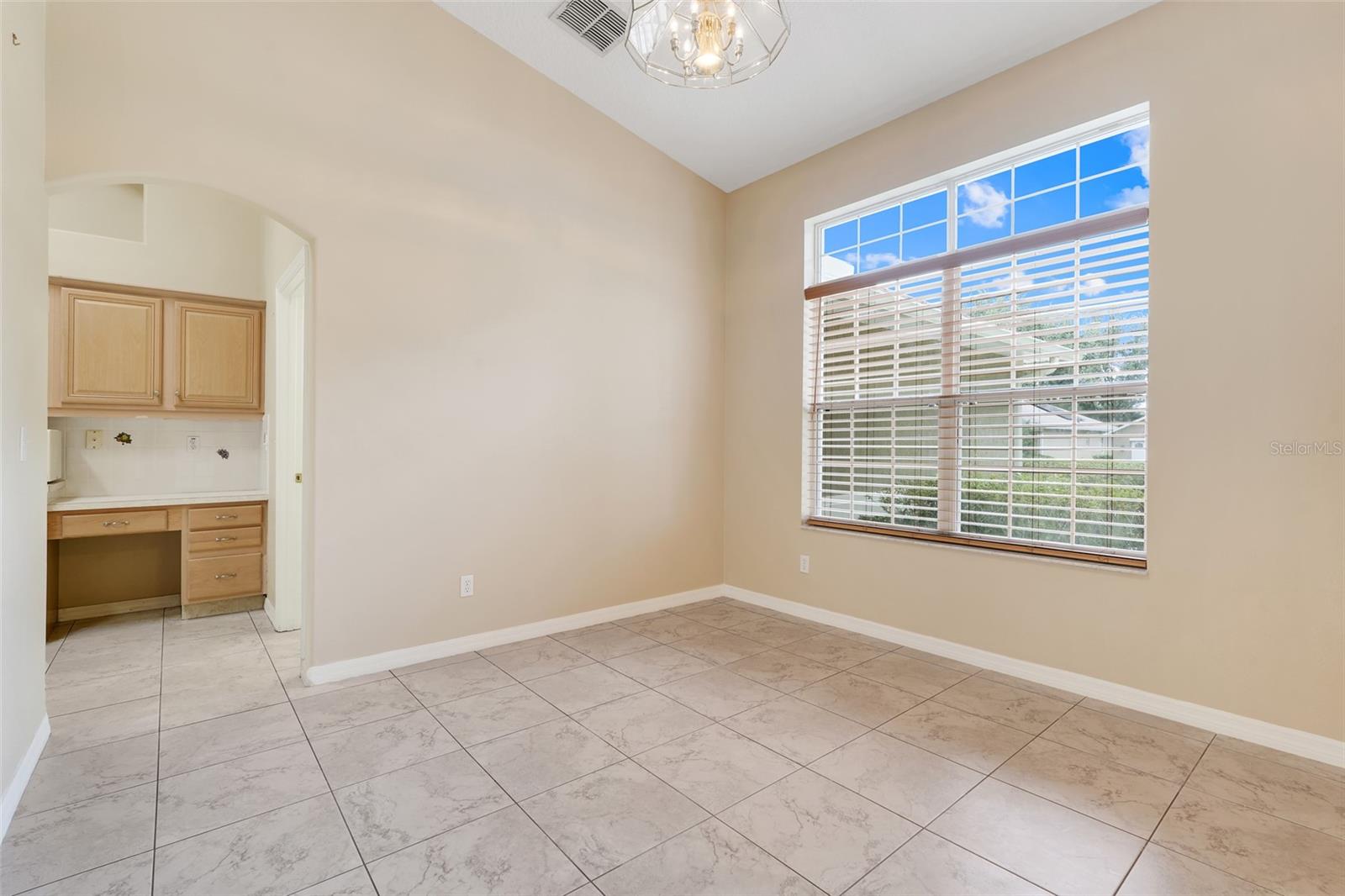 Image 13 of 37 For 880 Princeton Drive