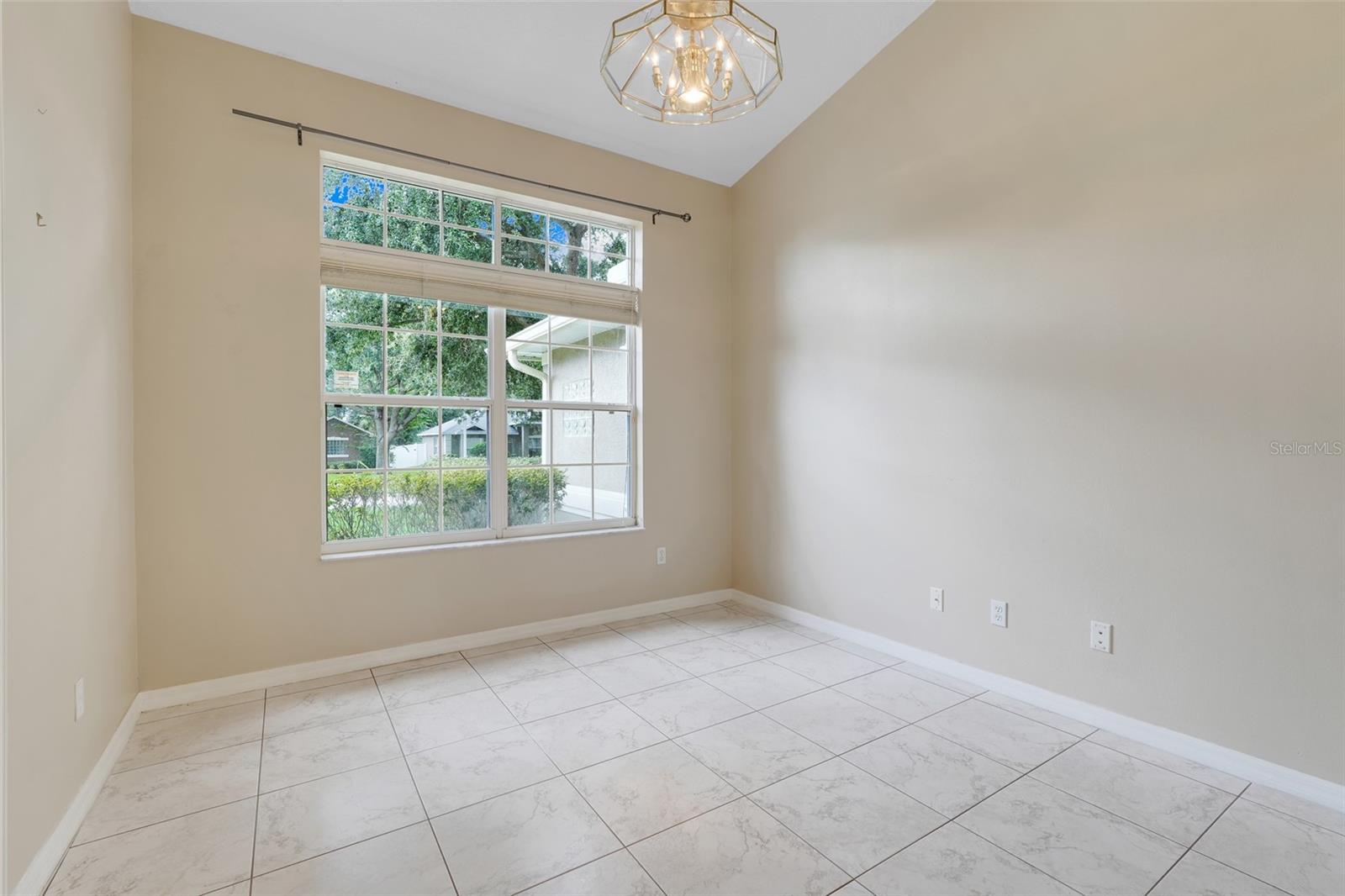 Image 15 of 37 For 880 Princeton Drive