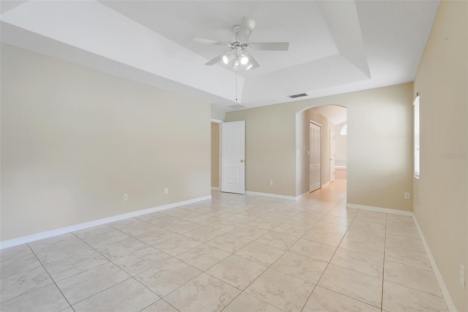 Image 17 of 37 For 880 Princeton Drive