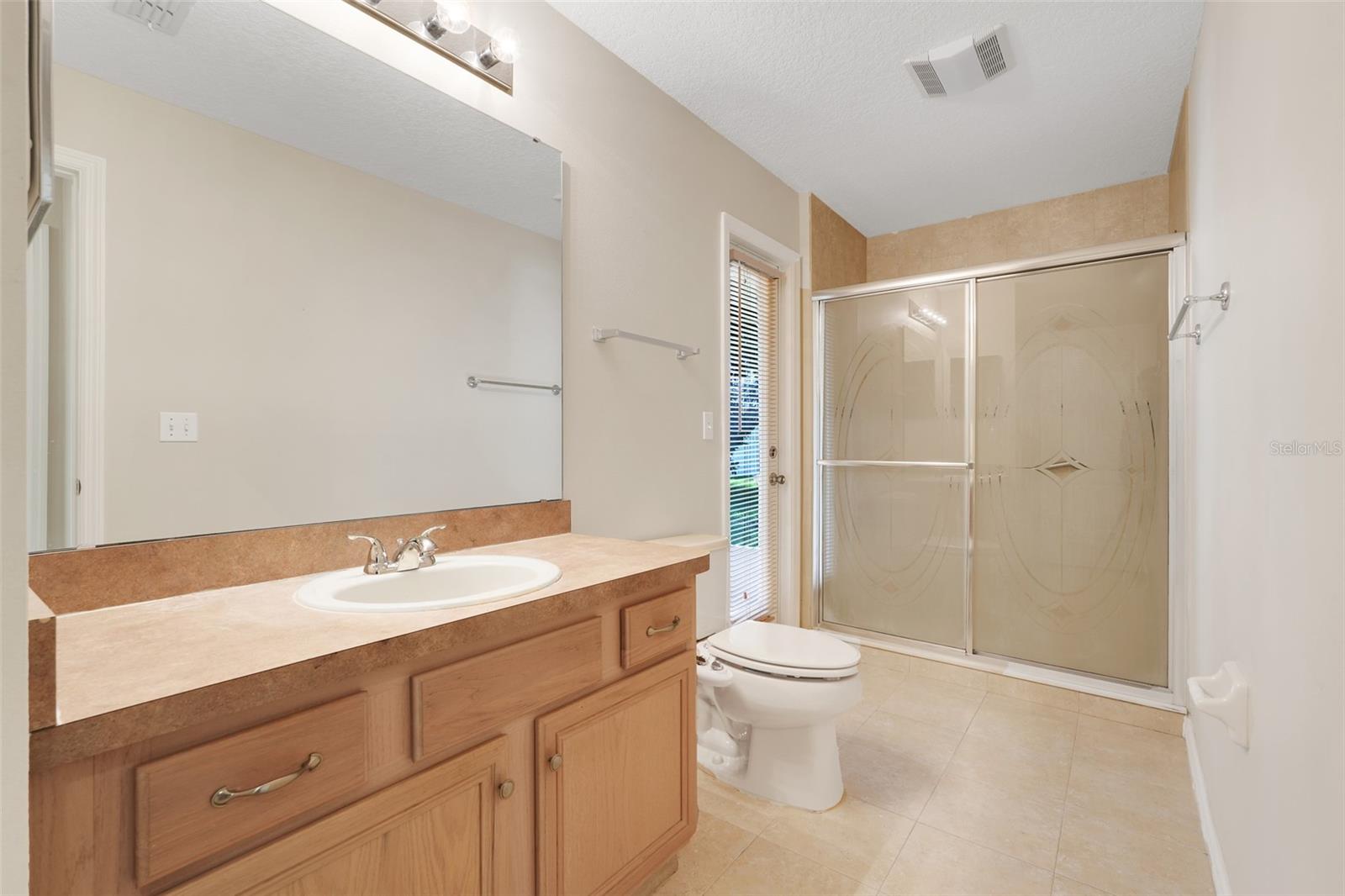 Image 26 of 37 For 880 Princeton Drive