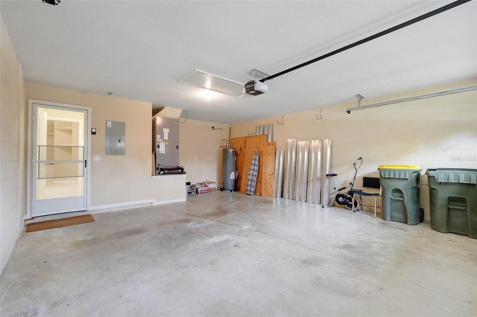 Image 30 of 37 For 880 Princeton Drive