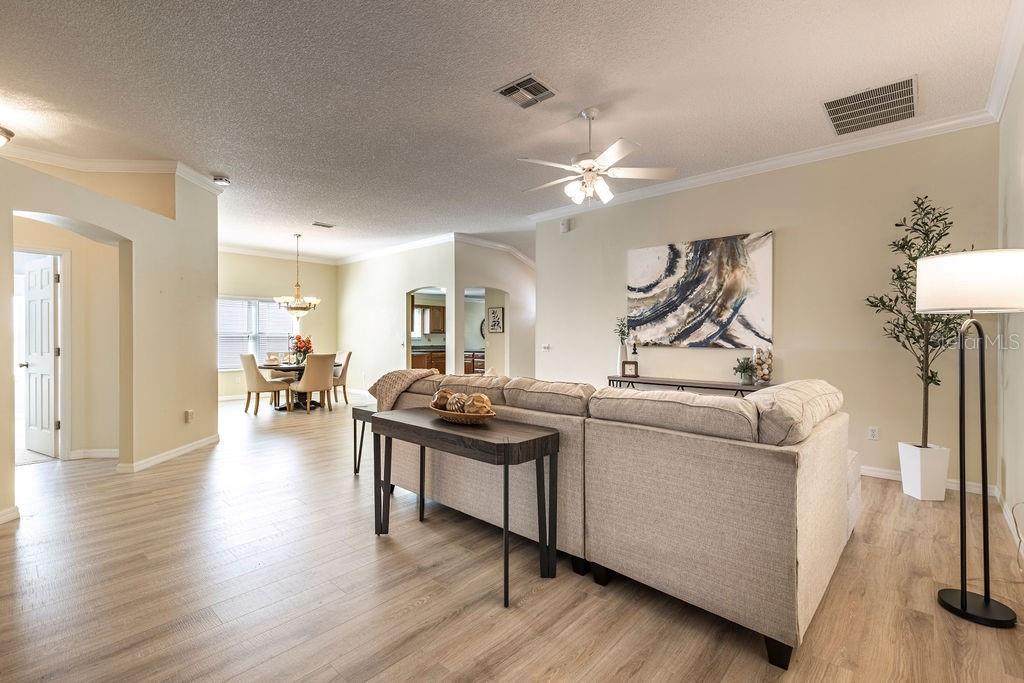 Image 15 of 47 For 733 Palma Drive