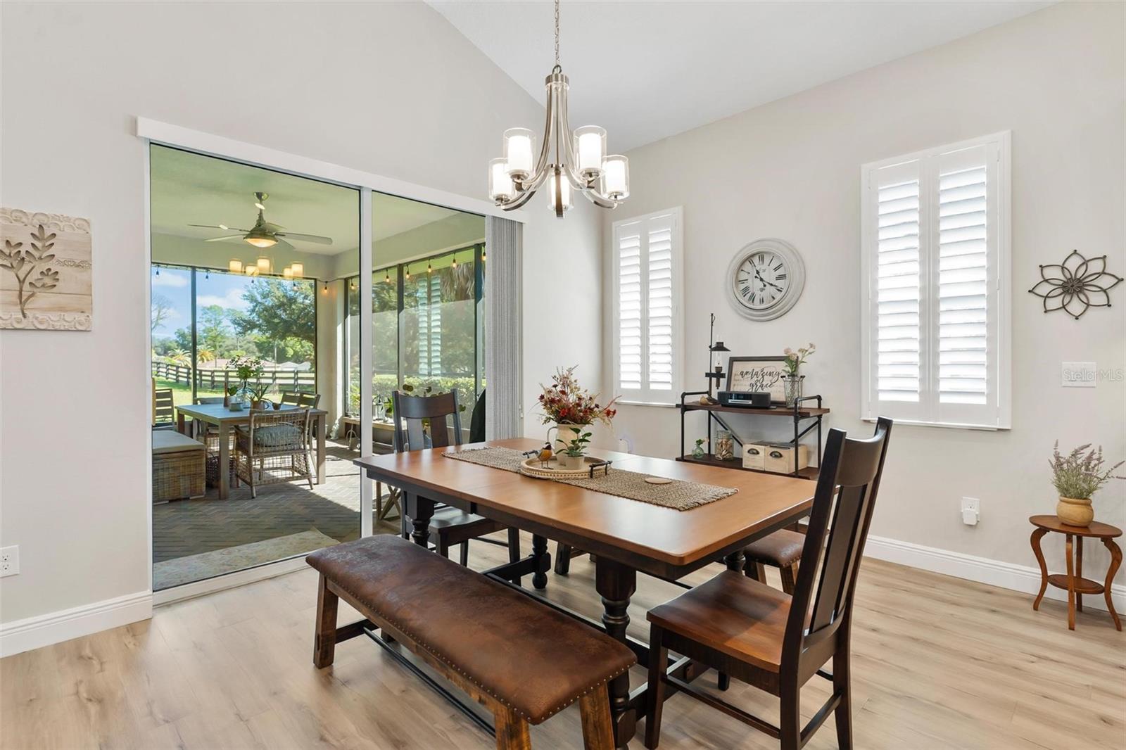 Image 18 of 56 For 5066 Greens Drive