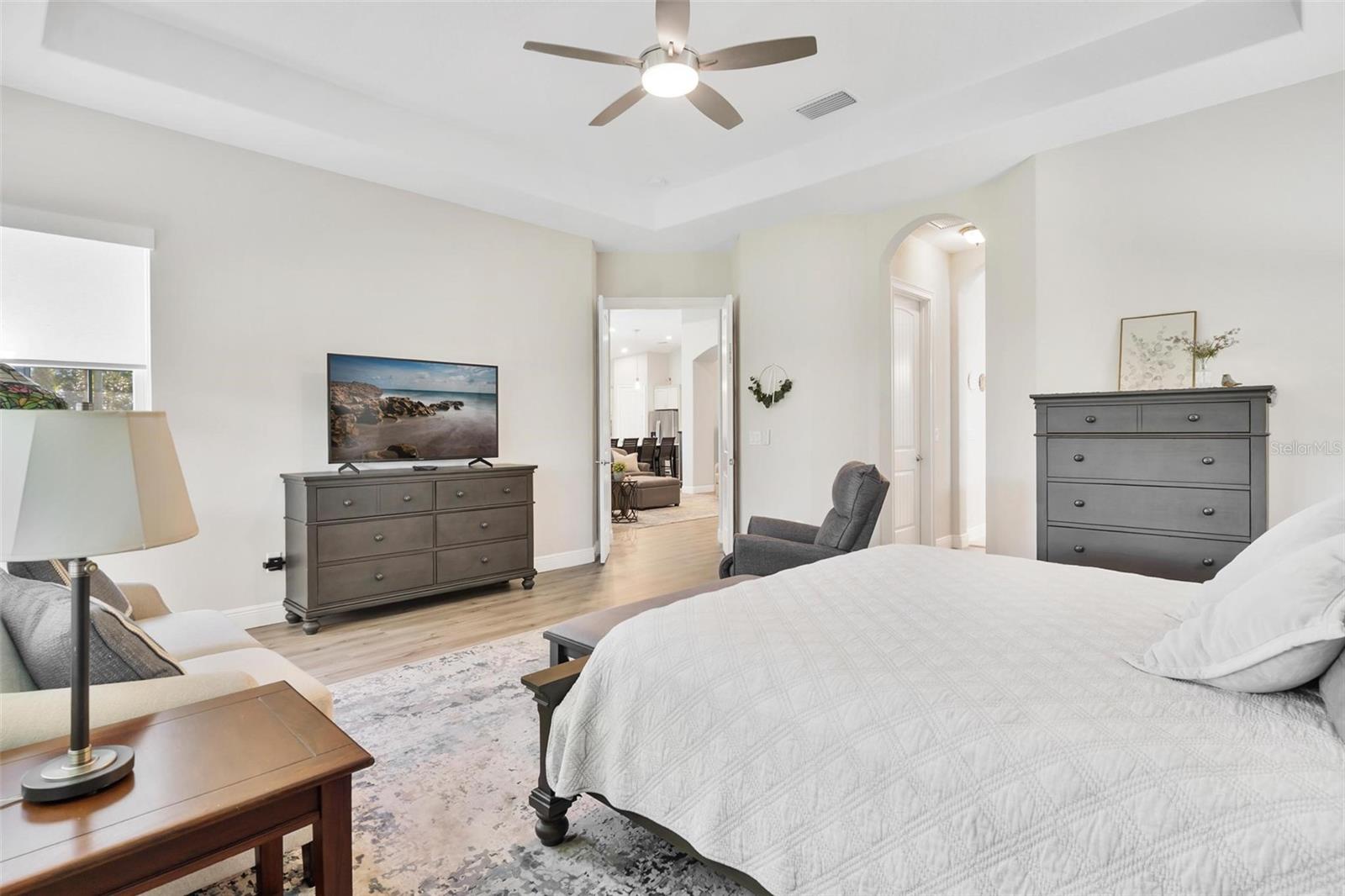 Image 21 of 56 For 5066 Greens Drive