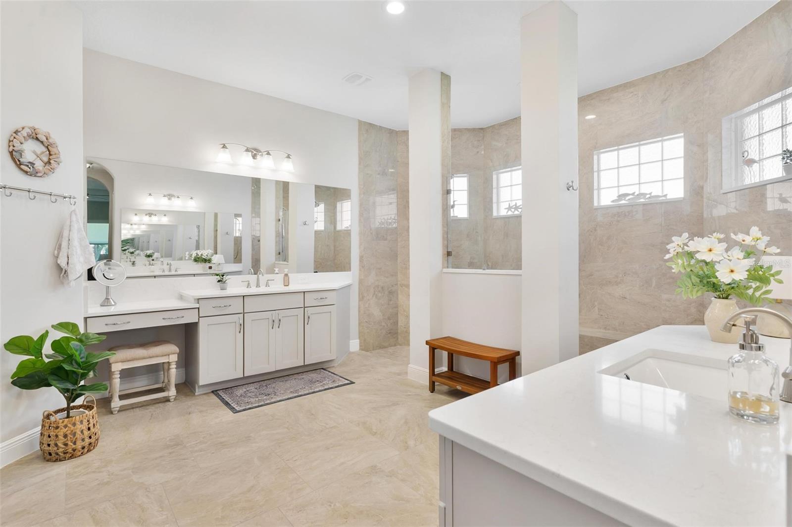 Image 22 of 56 For 5066 Greens Drive