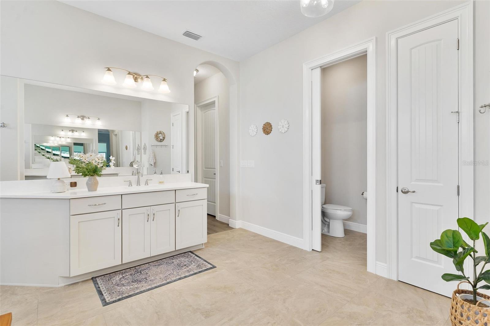 Image 26 of 56 For 5066 Greens Drive