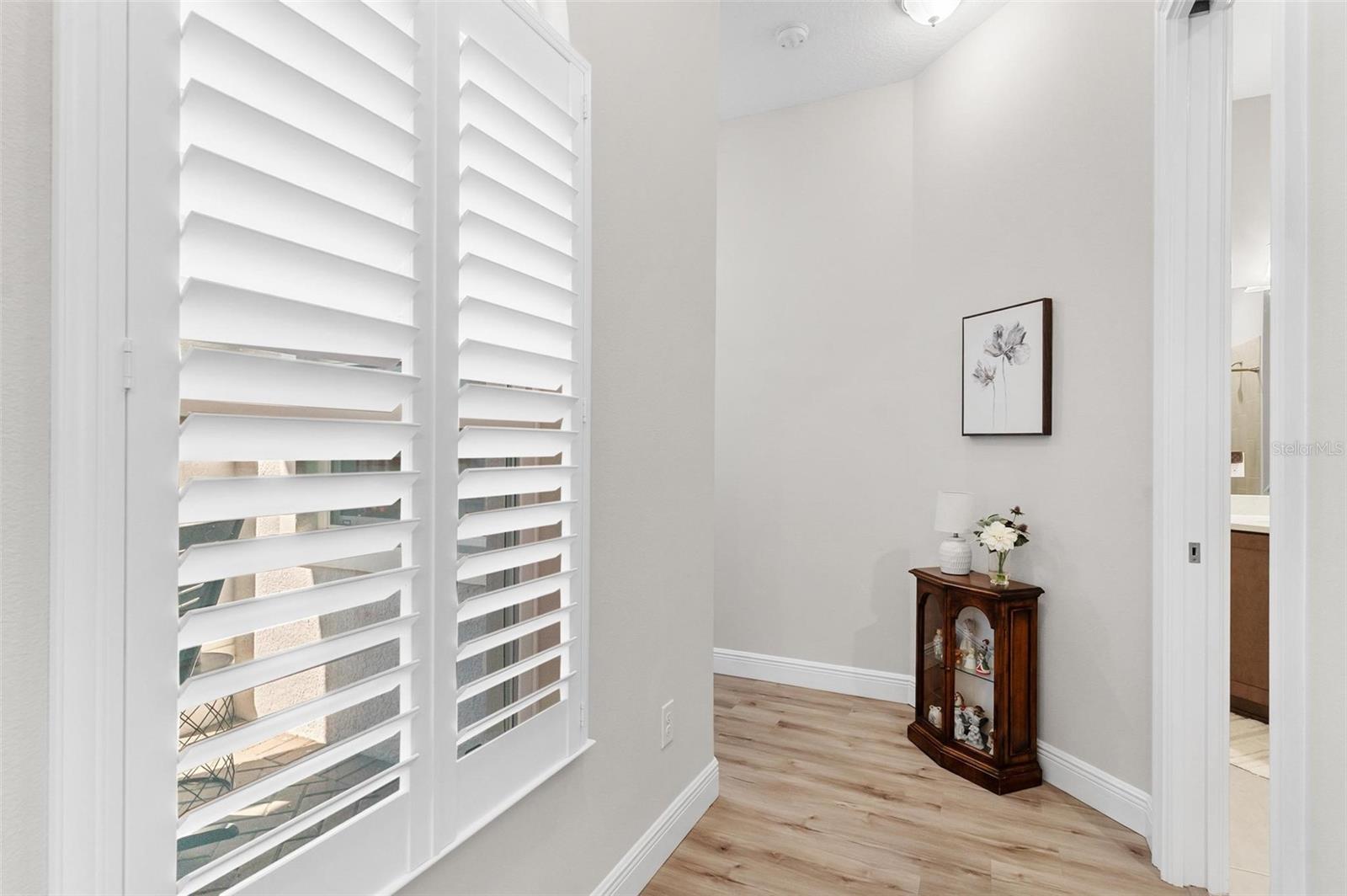 Image 27 of 56 For 5066 Greens Drive