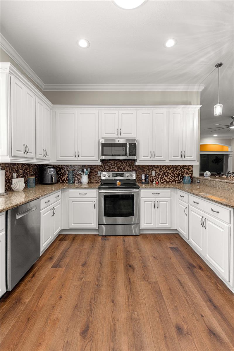 Image 21 of 80 For 25500 Maurepas Lane