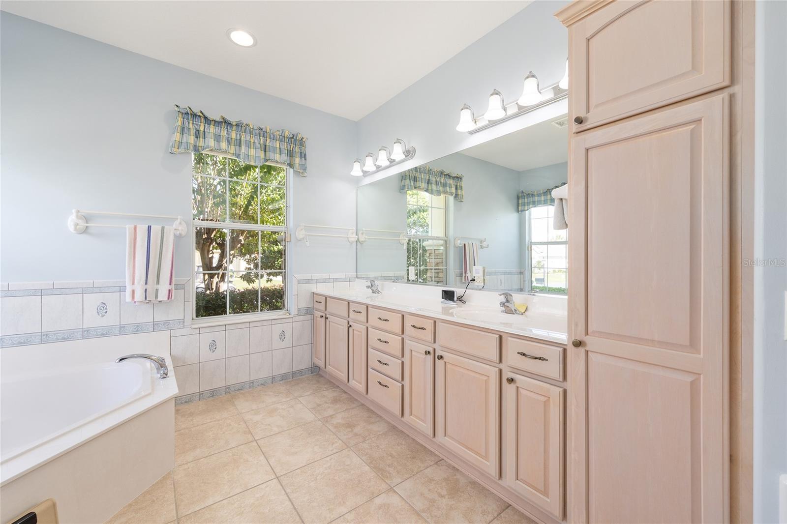 Image 20 of 69 For 9019 120th Loop