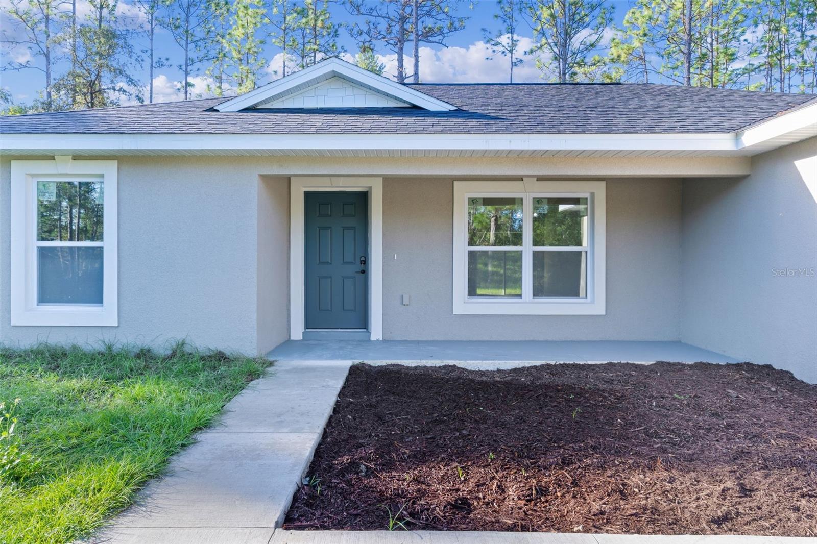 Listing photo id 1 for 7957 Primrose Drive