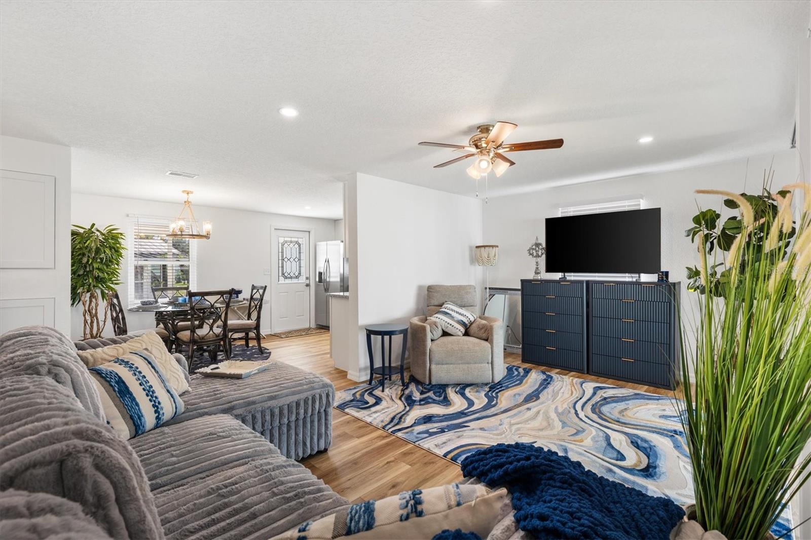 Image 20 of 32 For 1421 Schwartz Boulevard