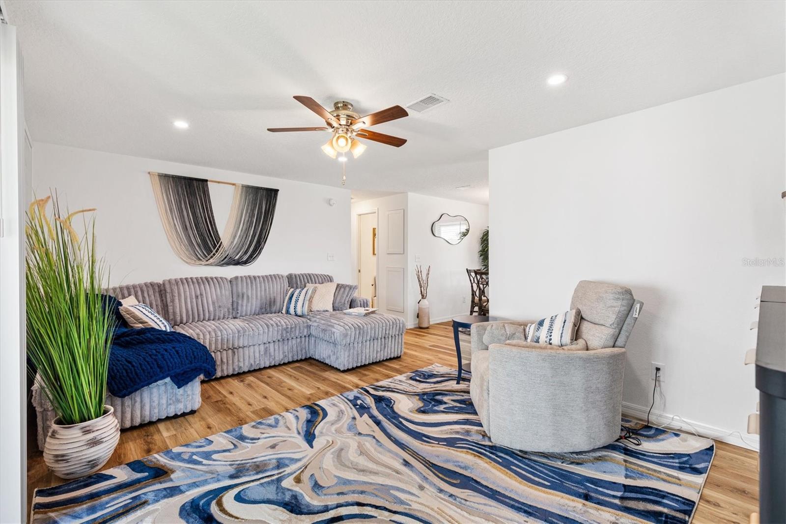 Image 21 of 32 For 1421 Schwartz Boulevard