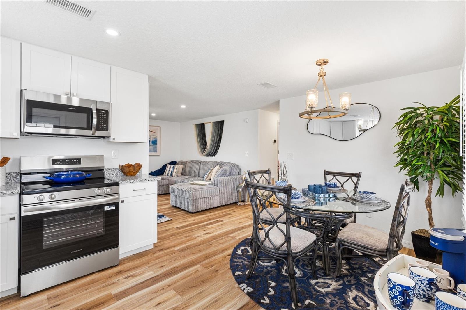 Image 27 of 32 For 1421 Schwartz Boulevard