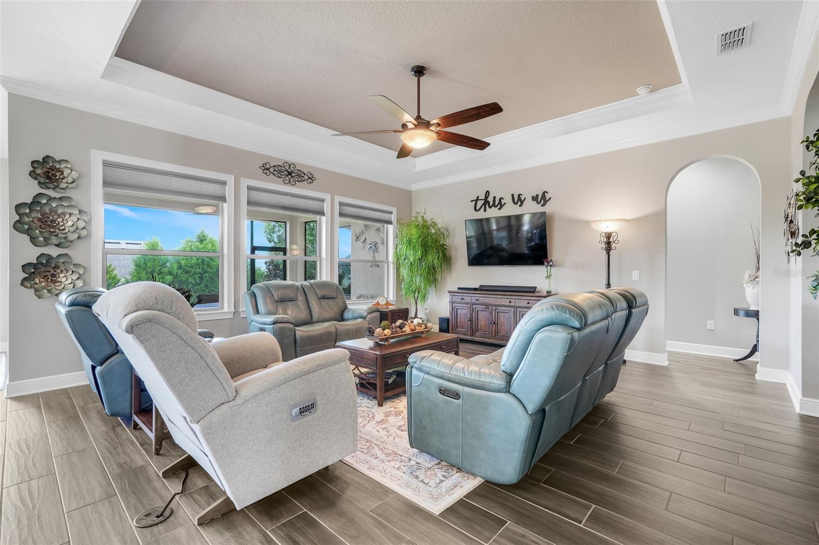 Image 10 of 42 For 4205 Bugle Street