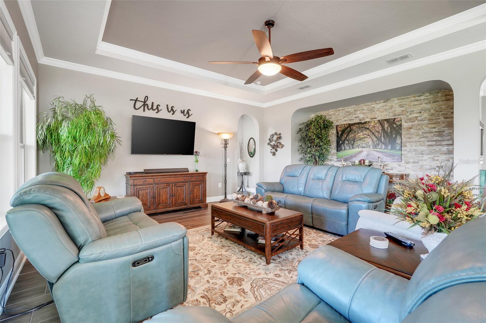 Image 11 of 42 For 4205 Bugle Street