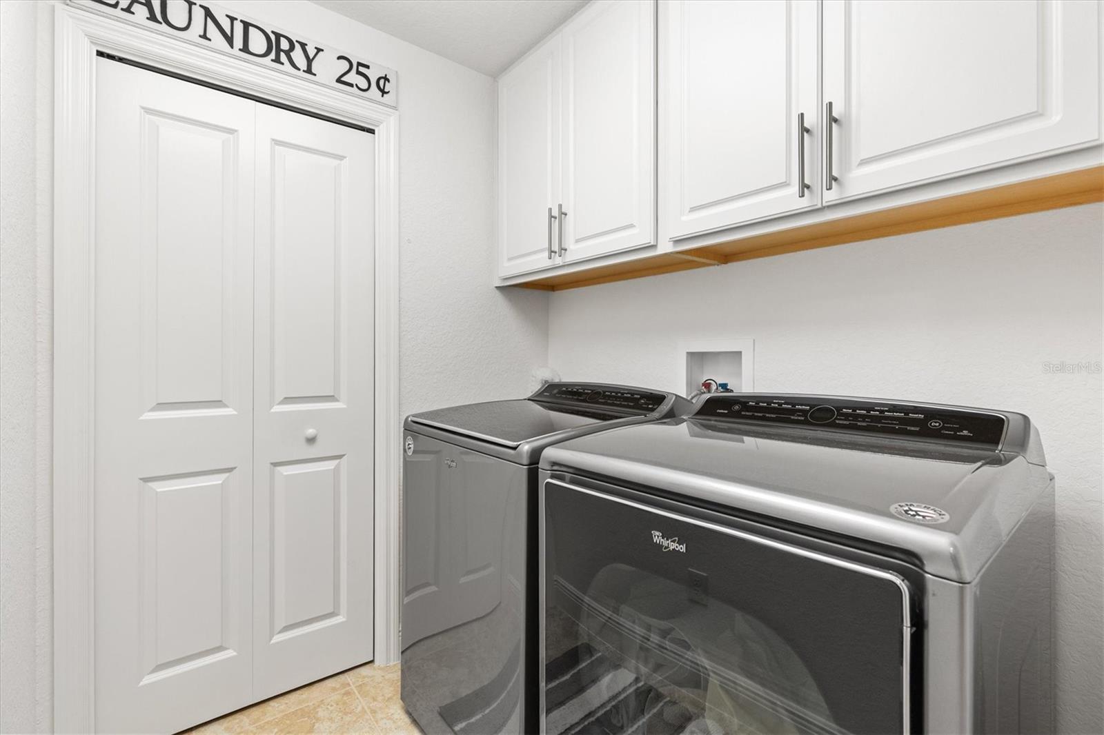 Image 24 of 41 For 10404 Silver Maple Avenue