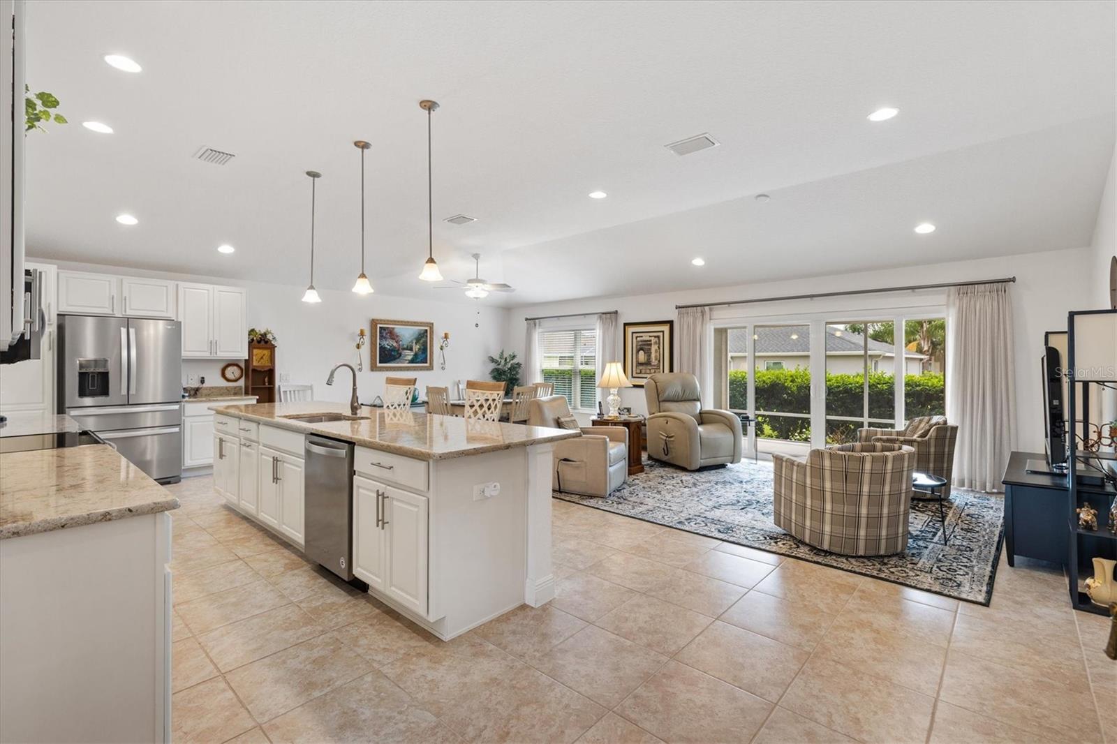 Image 7 of 41 For 10404 Silver Maple Avenue