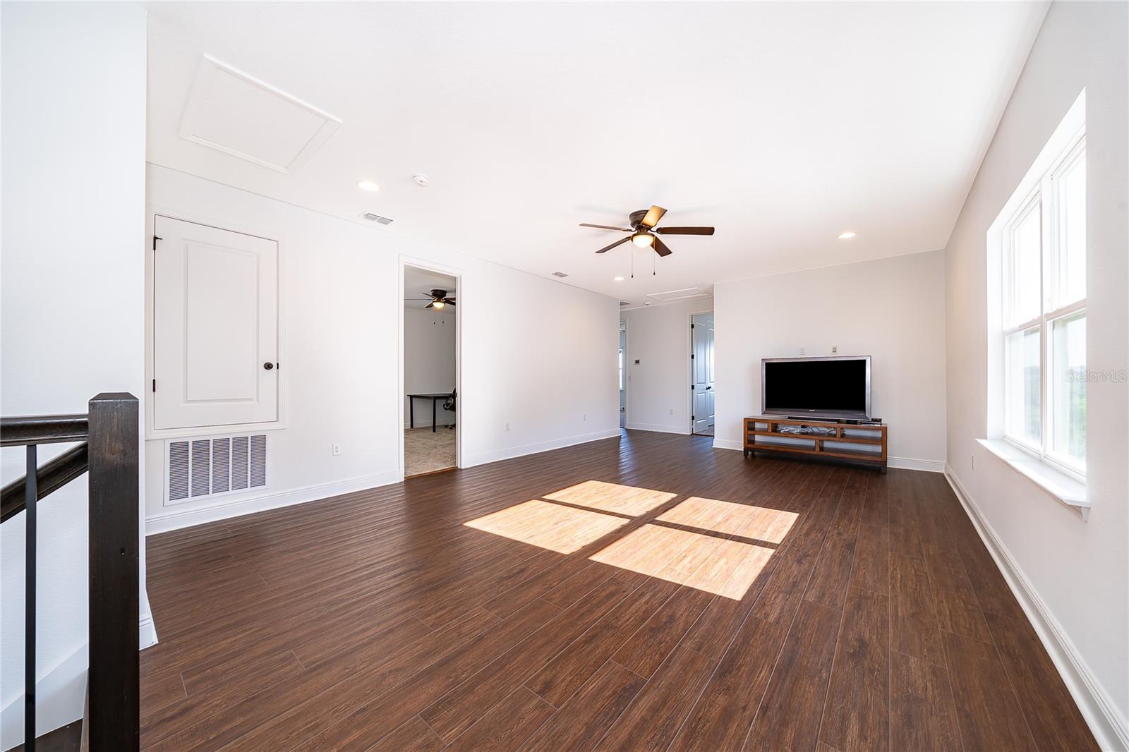 Image 24 of 40 For 15727 Vetta Drive