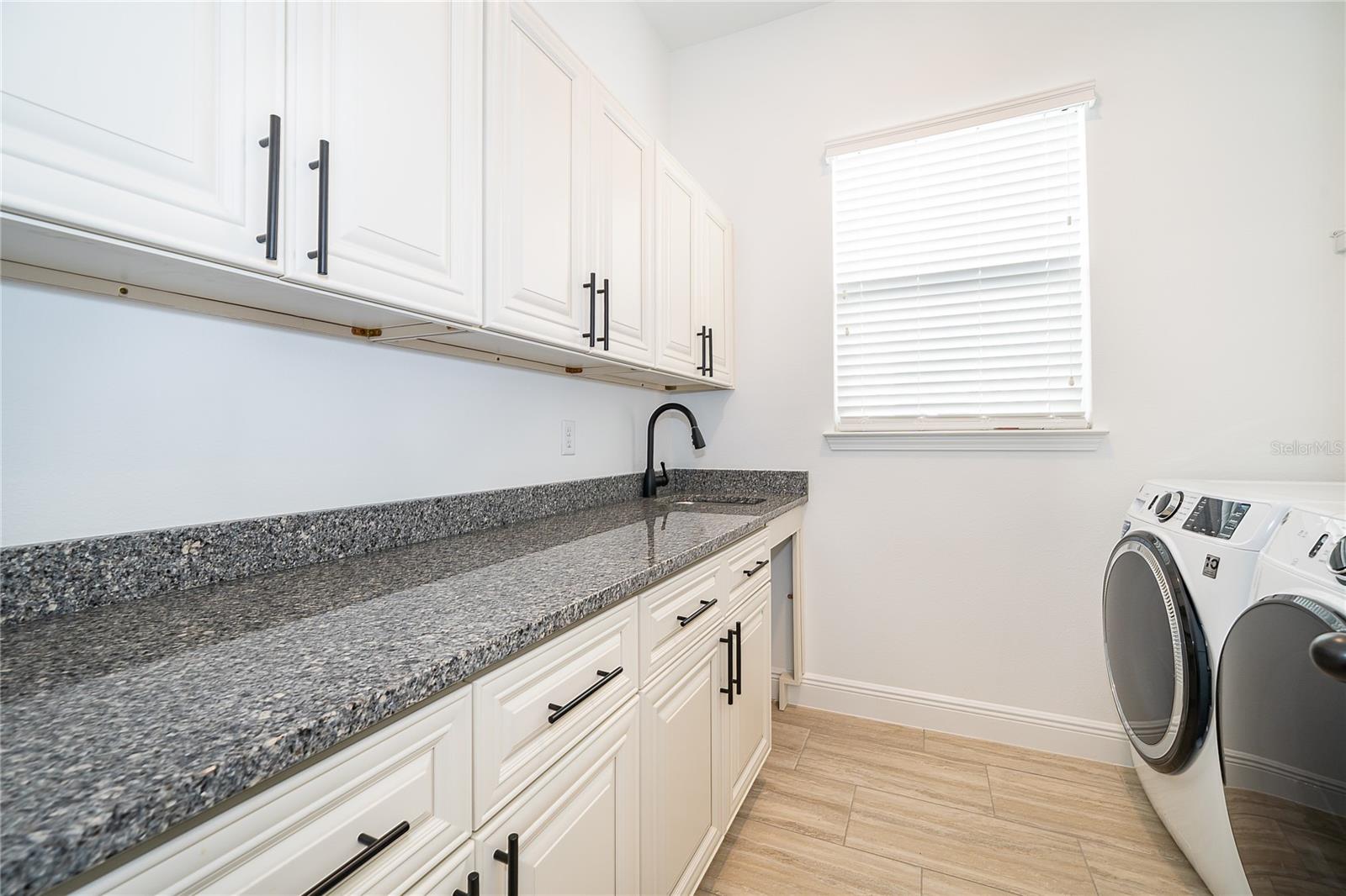 Image 29 of 40 For 15727 Vetta Drive