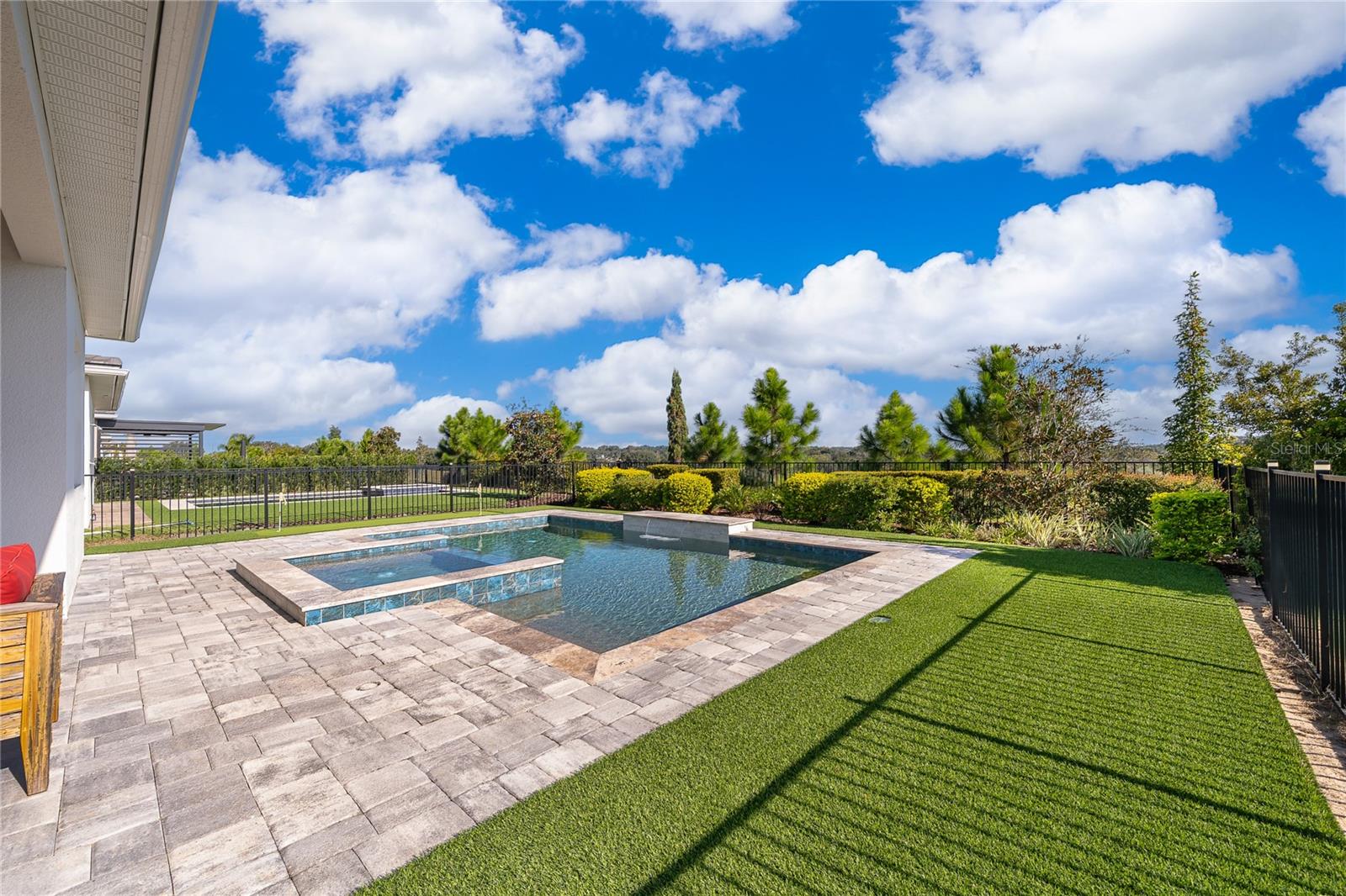 Image 33 of 40 For 15727 Vetta Drive