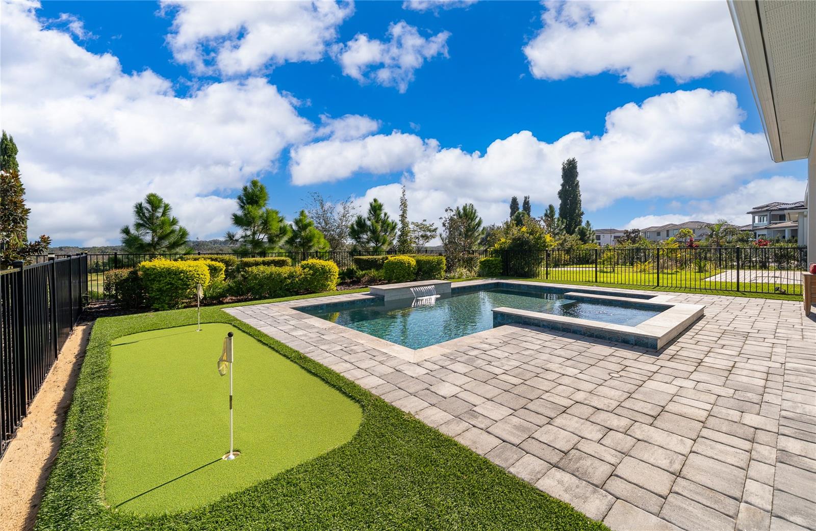 Image 34 of 40 For 15727 Vetta Drive