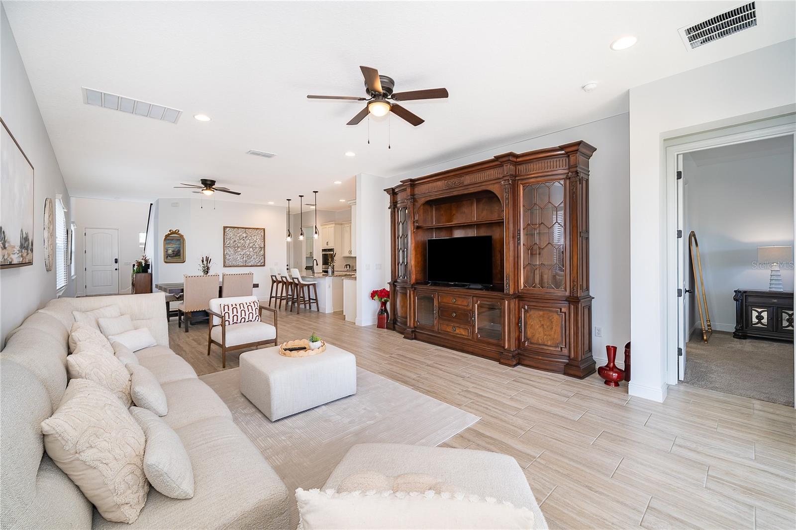 Image 6 of 40 For 15727 Vetta Drive