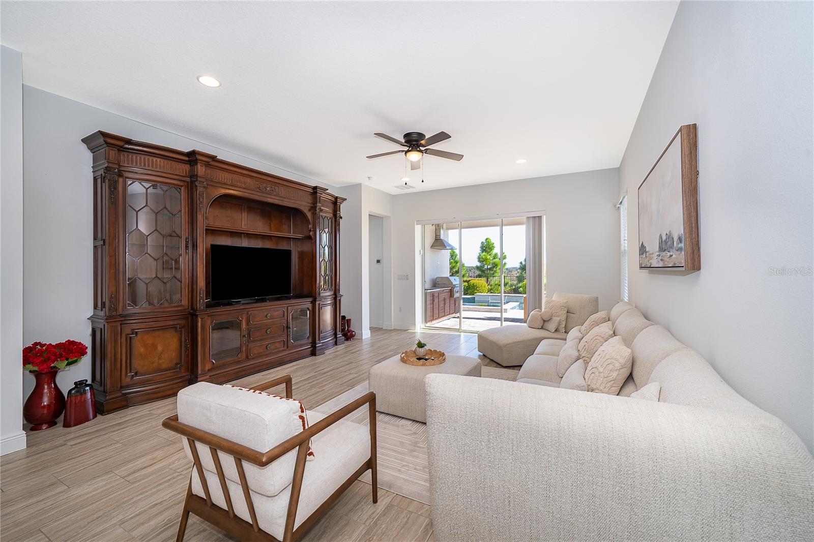 Image 7 of 40 For 15727 Vetta Drive