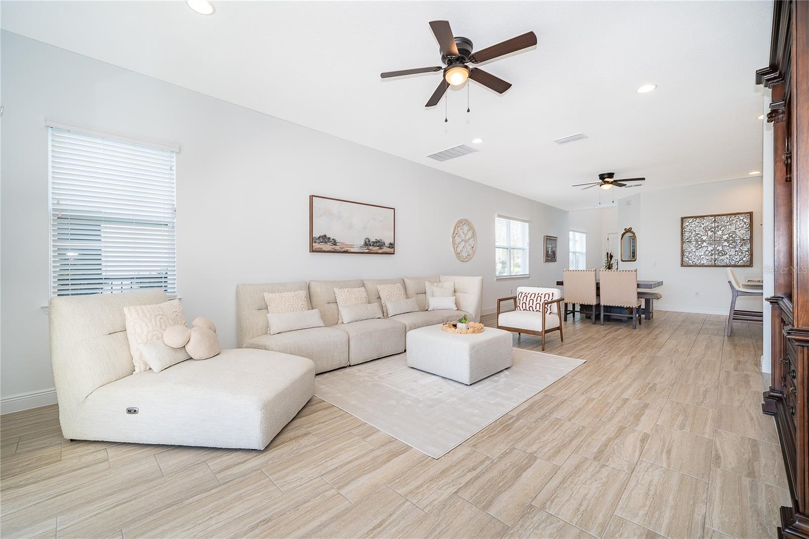 Image 9 of 40 For 15727 Vetta Drive