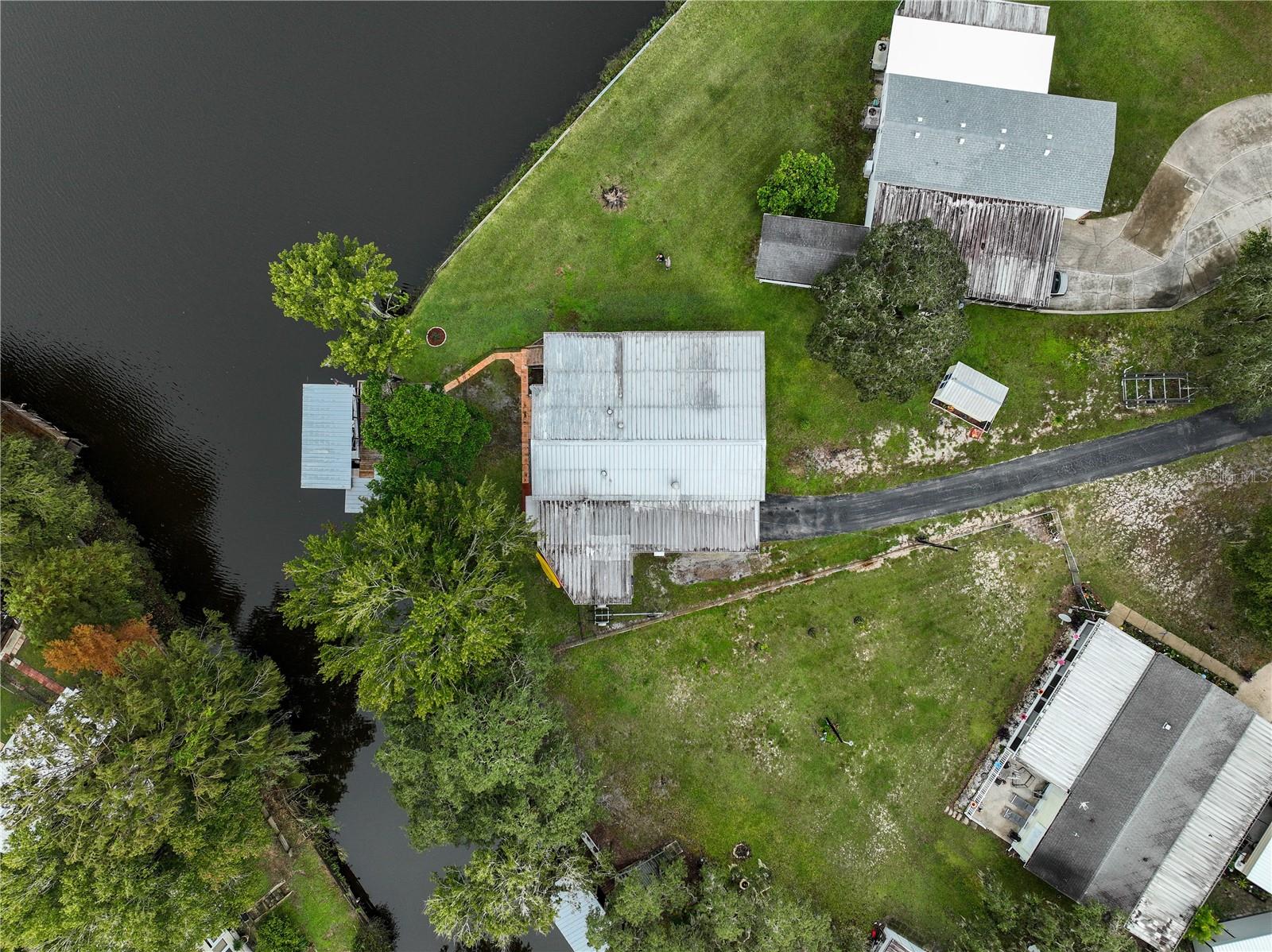 Image 4 of 49 For 10262 Pike Drive